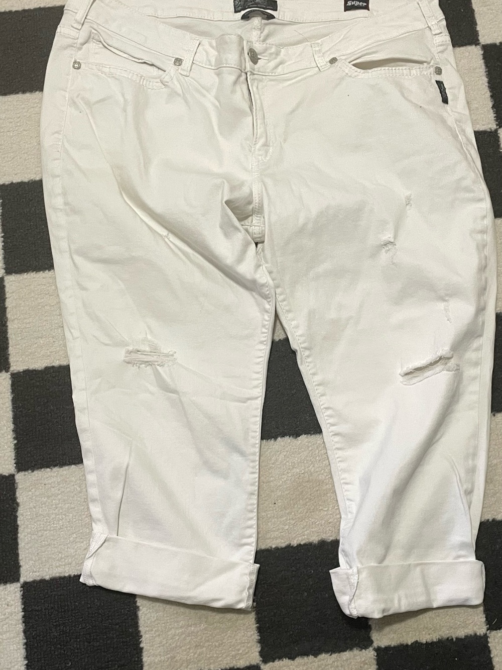 Woman’s SILVER brand capris